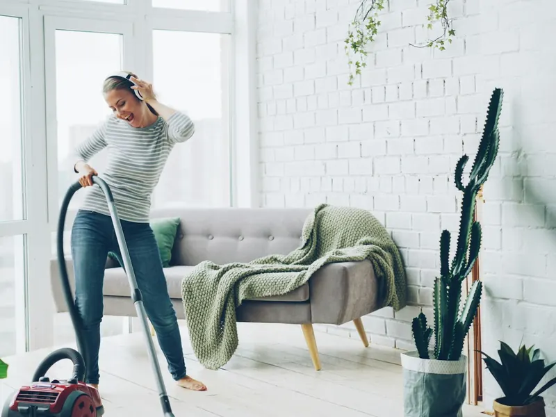 House Cleaning by Dedicated Cleaning
